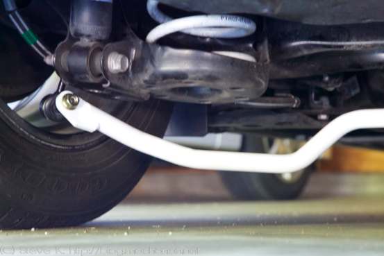 Prius PLUS rear sway bar engaging left end-link stud