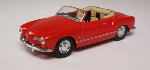 Matchbox Dinky DY-35 : 1968 Volkswagen Karmann-Ghia Convertible