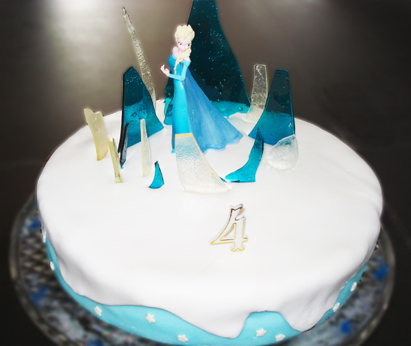 gateau d'anniversaire reine des neiges