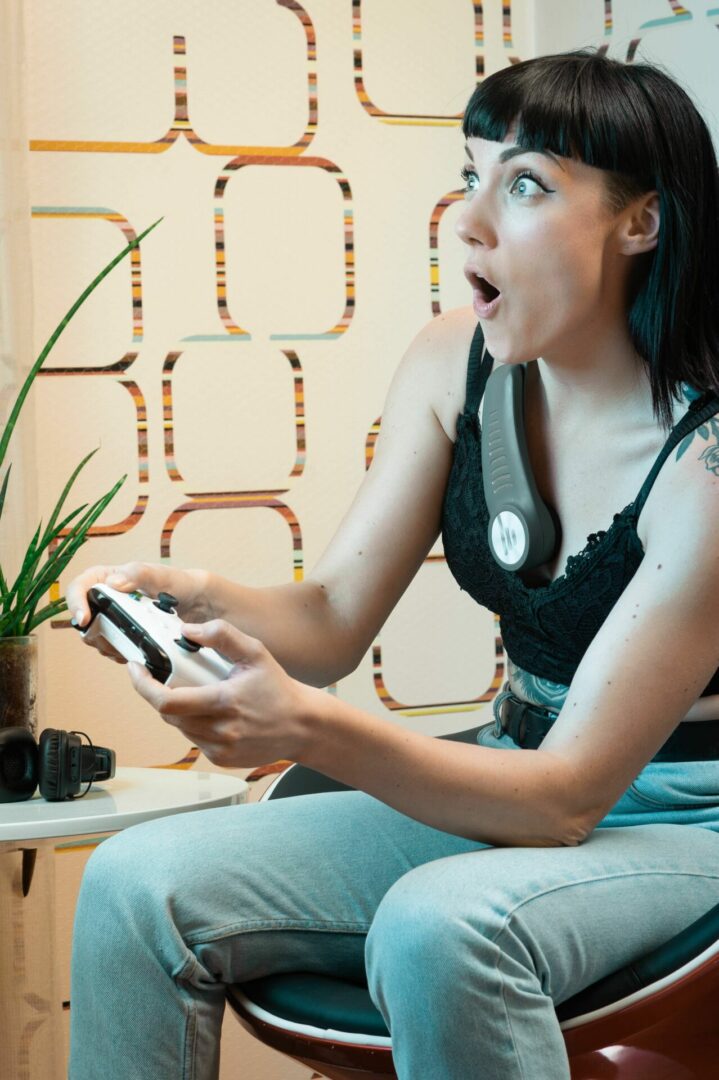 BassMe, le 1  er caisson de basses personnel qui vous immerge au cœur des jeux vidéo, films, musiques est disponible pour Noel!