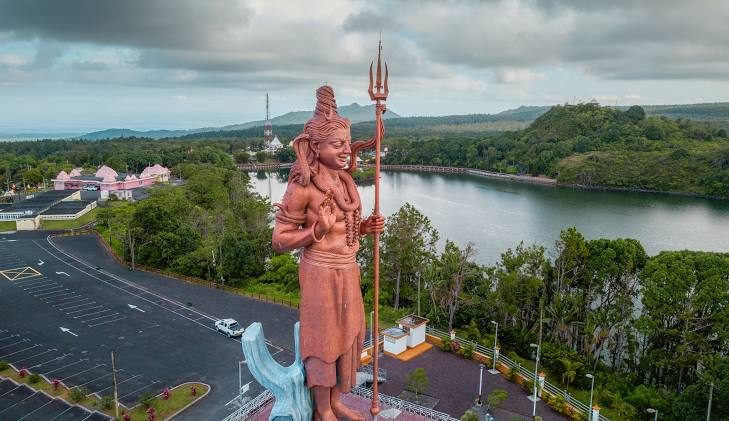 Sacred lake and Shiva statue