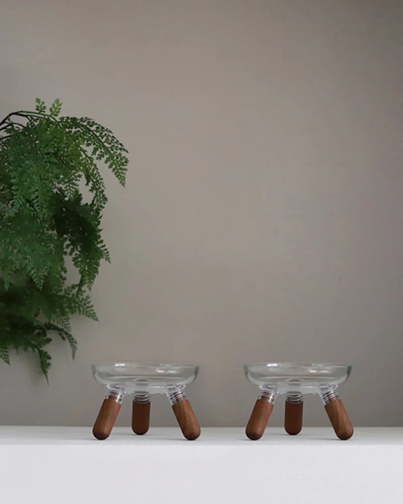modern interior with Pets So Good Oreo Glass Elevated Pet Table