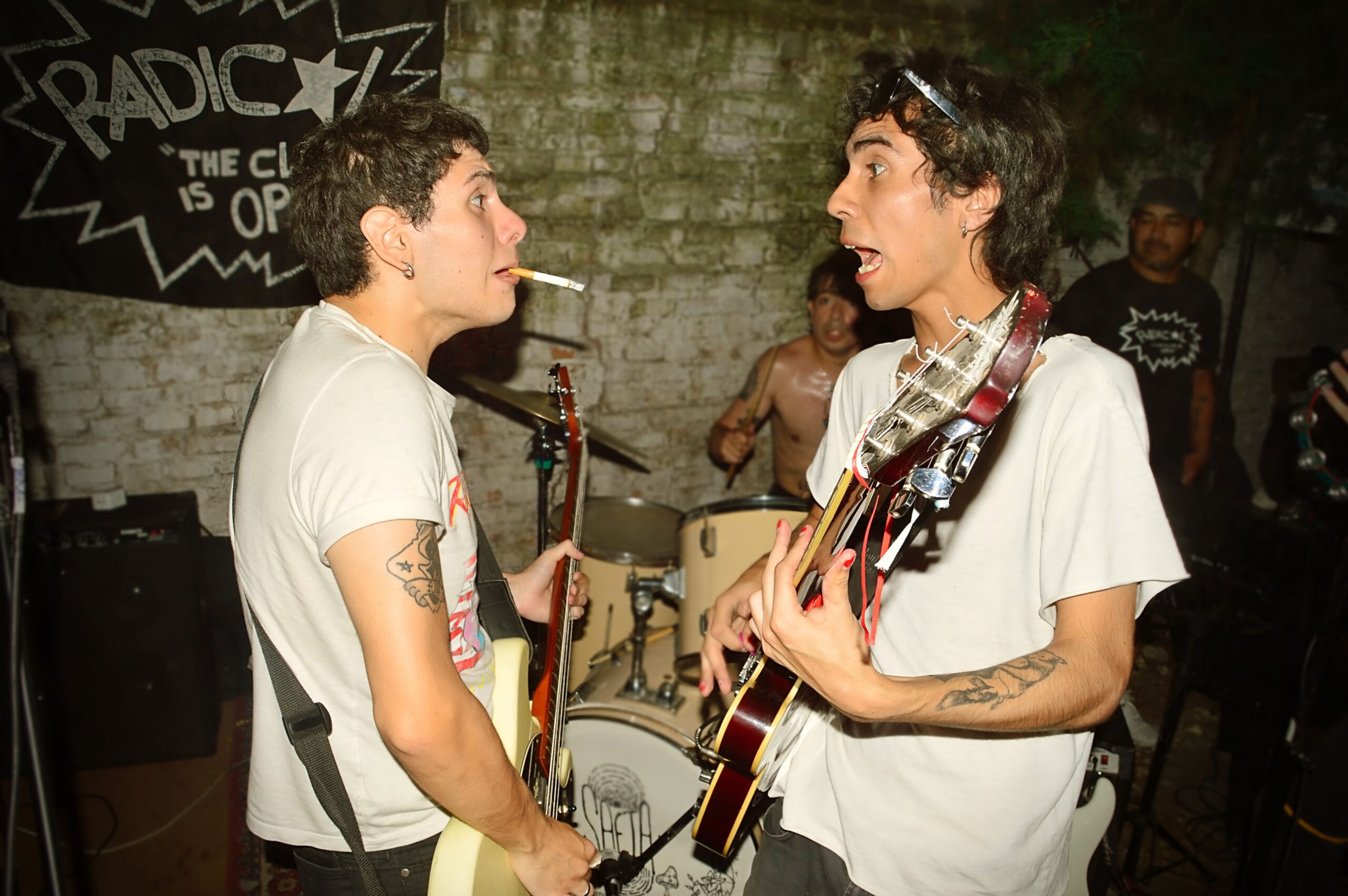 GARAGE BAND PUNKS - RELATIVITY RADIO
