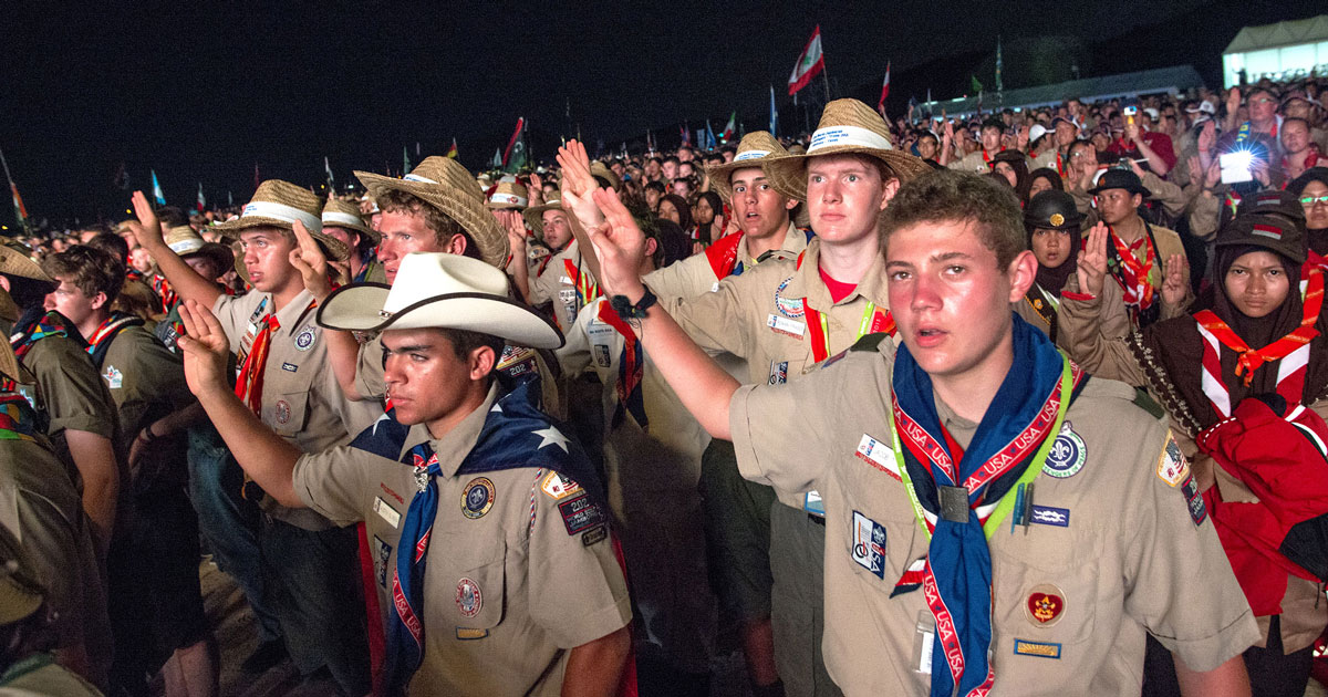 Two or three fingers: Which Scout sign and salute do I use?