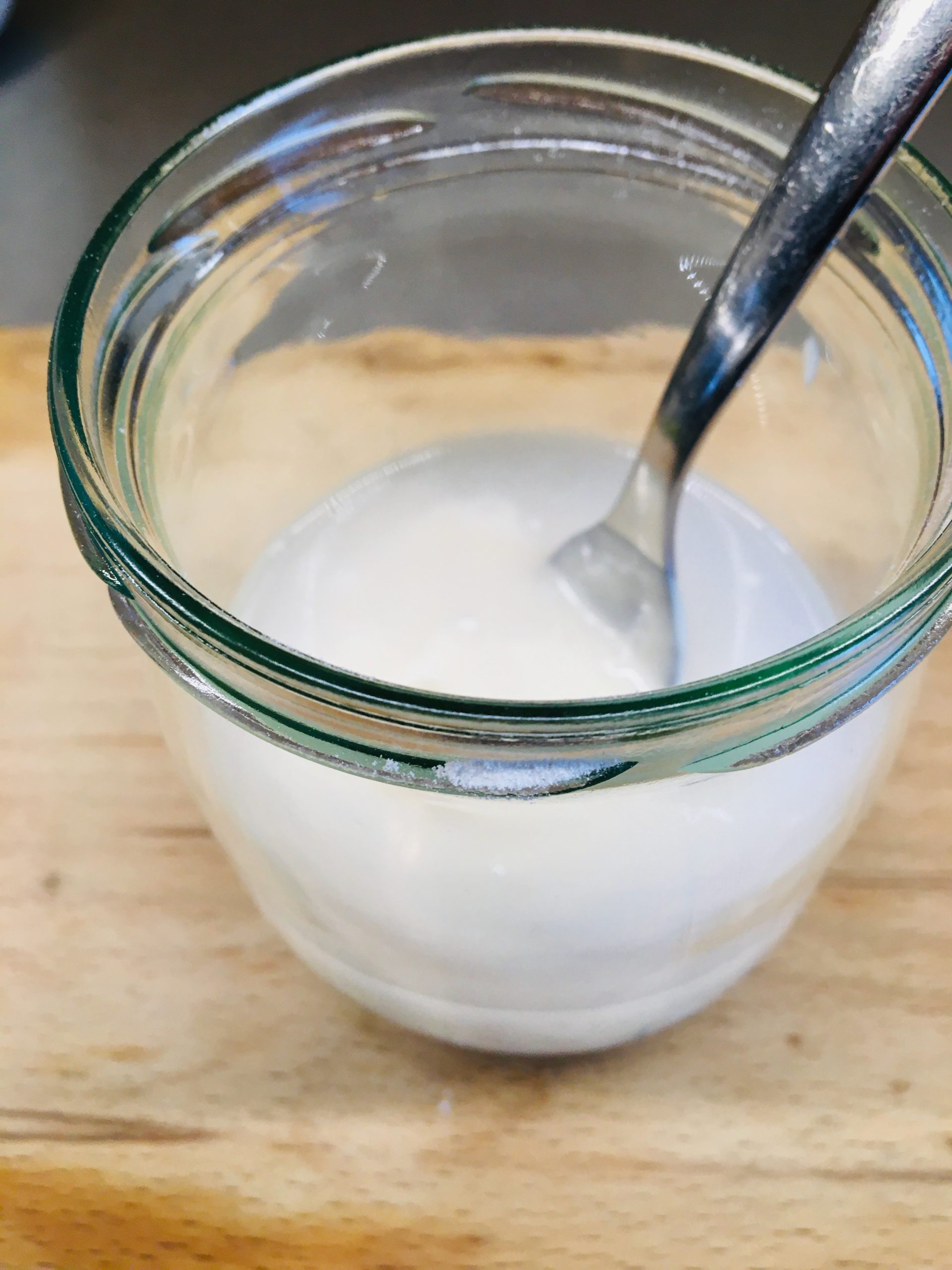 und 50 g warmem Wasser