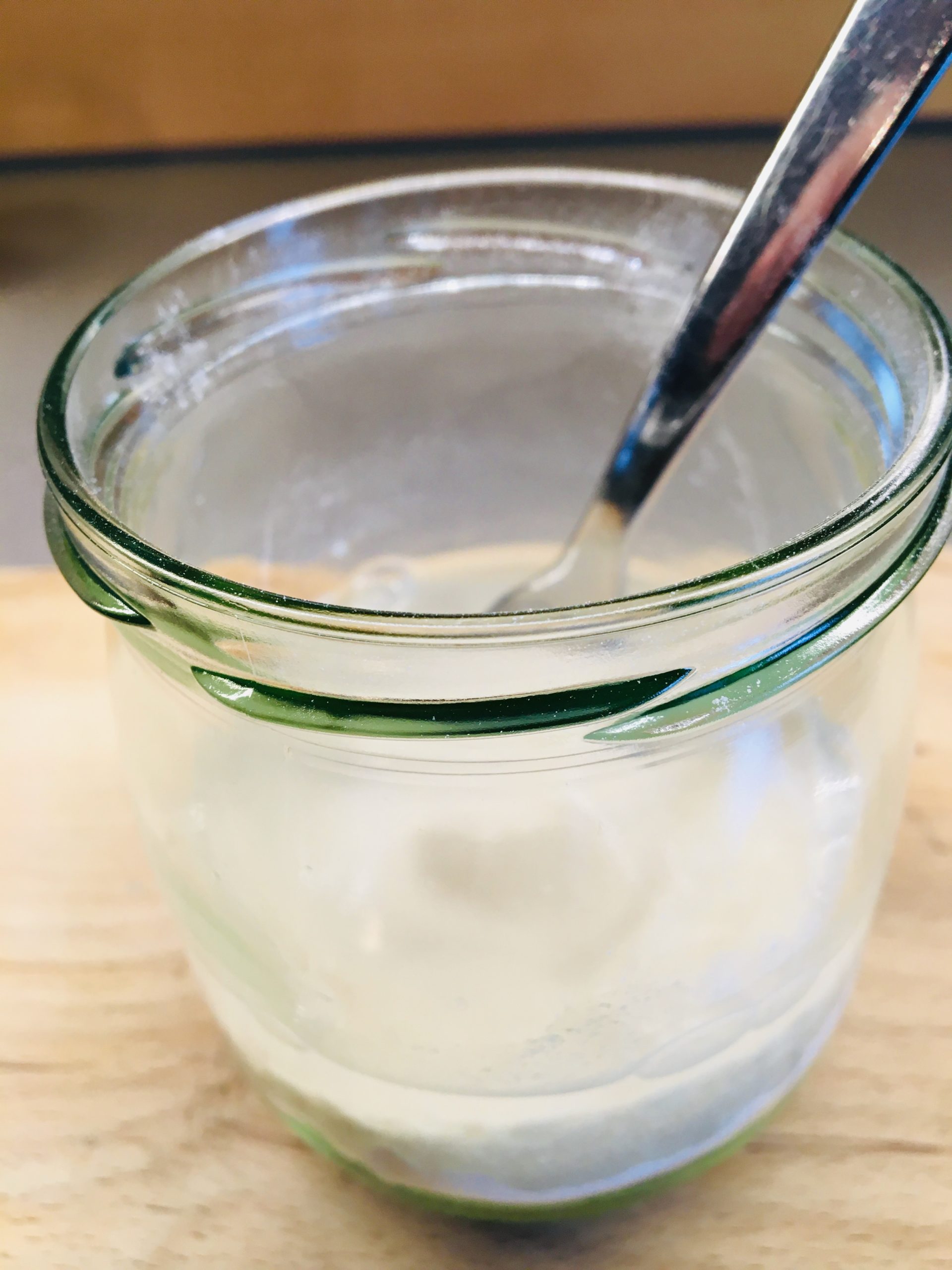 und 50 g warmem Wasser