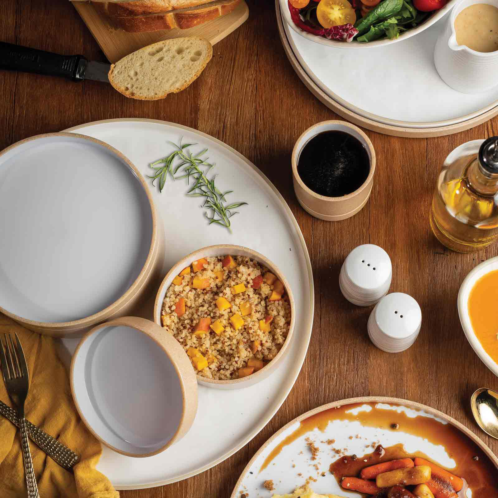 stacking plates from tablecraft