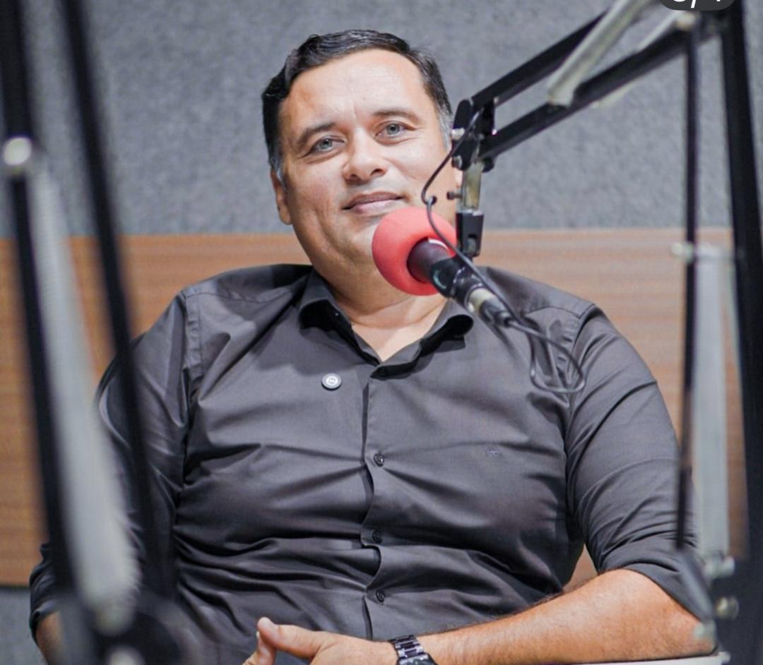 Presidente da Câmara de Mamanguape, Neto Belino, oficializa apoio a Cícero Lucena e reforça movimento em torno do projeto para 2026