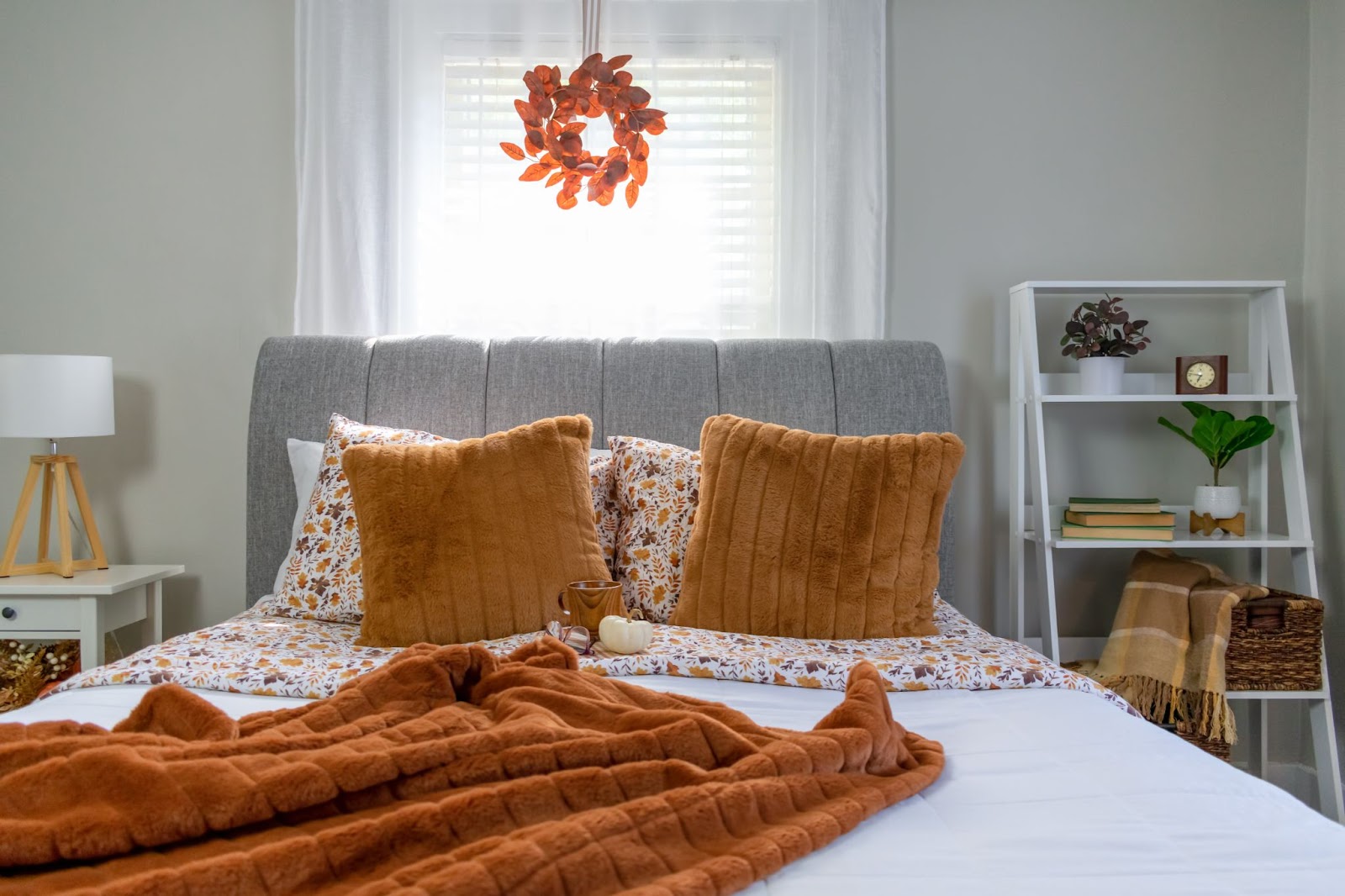 Miegamojo lovos: rudens sezono tendencijos ir patarimai jaukiam interjerui