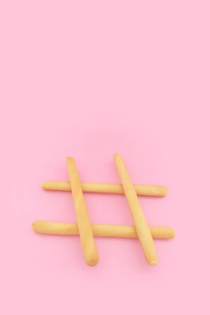<img loading=