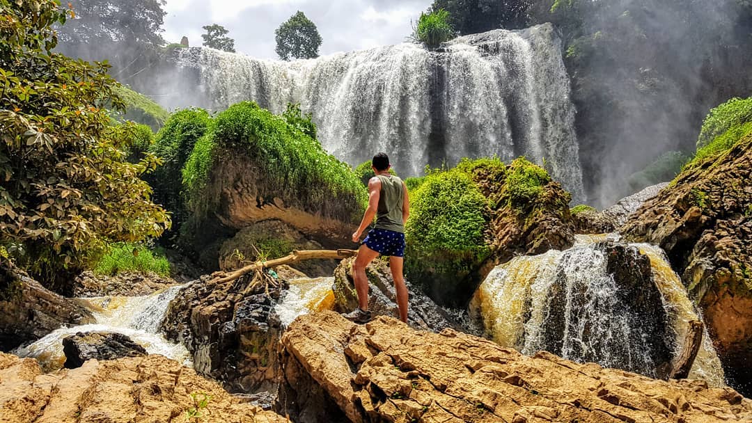 5 mẫu váy kẻ caro đang “gây sốt” trong thời gian gần đây - Thời Trang Làm Đẹp - váy hai dây kẻ caro váy kẻ caro váy kẻ caro chiết eo váy kẻ caro đẹp váy kẻ caro trễ vai váy kẻ caro vạt chéo váy yếm kẻ caro