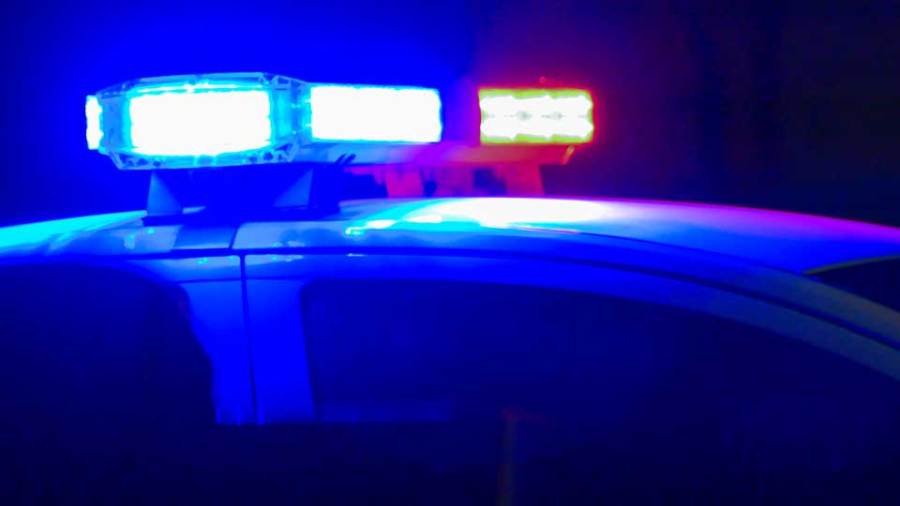 2 injured after being caught in crossfire between two groups on Far South Side: CPD