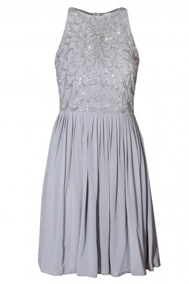 classy-christmas-party-attire