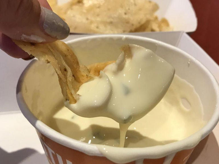 Moe's Queso Moe's Queso