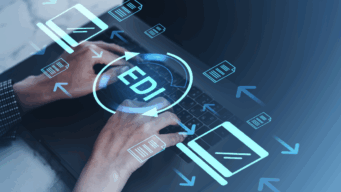 Une bannière numérique pour OpenText Business Network affichant le titre « Accélérer la croissance avec une plate-forme d'intégration unifiée ». L'image présente des graphiques abstraits bleus et blancs symbolisant le flux de données et la connectivité au sein d'une chaîne d'approvisionnement mondiale, avec le logo OpenText et le slogan de la campagne mettant l'accent sur la transformation numérique et la croissance du marché intermédiaire.