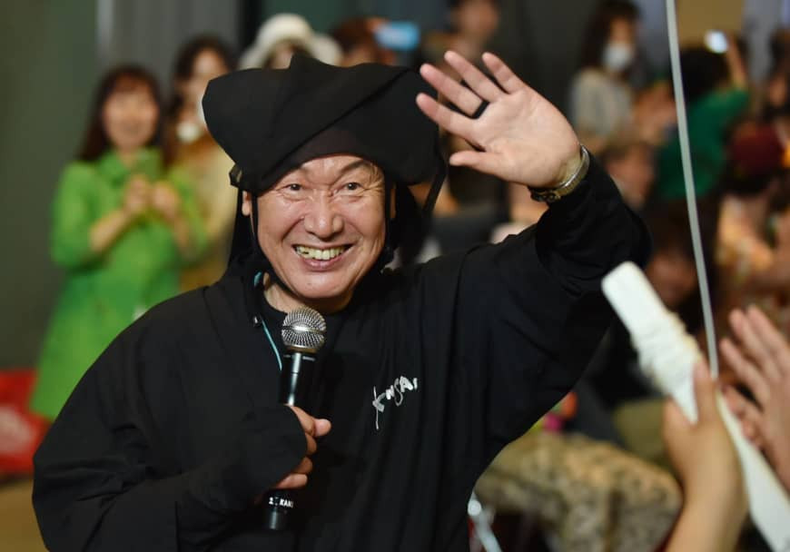https://bluebloodz.com/index.php/2020/07/27/kansai-yamamoto-dies-at-76/‎(opens in a new tab)