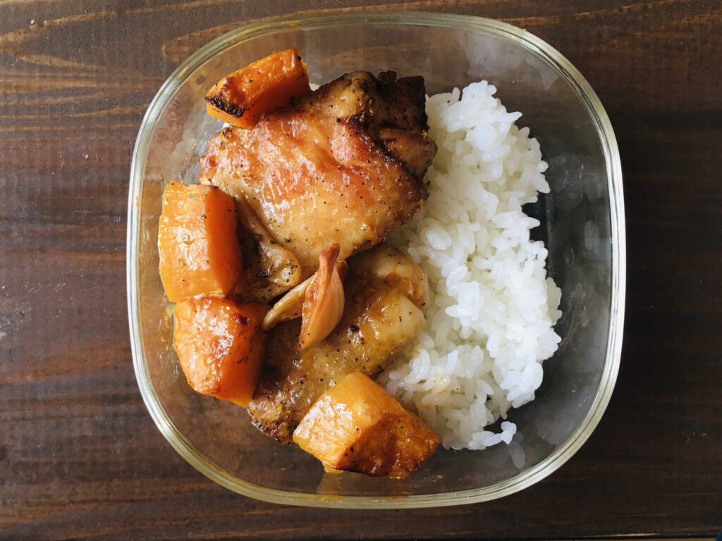 バターナッツかぼちゃとチキンのワンパン料理を保存する