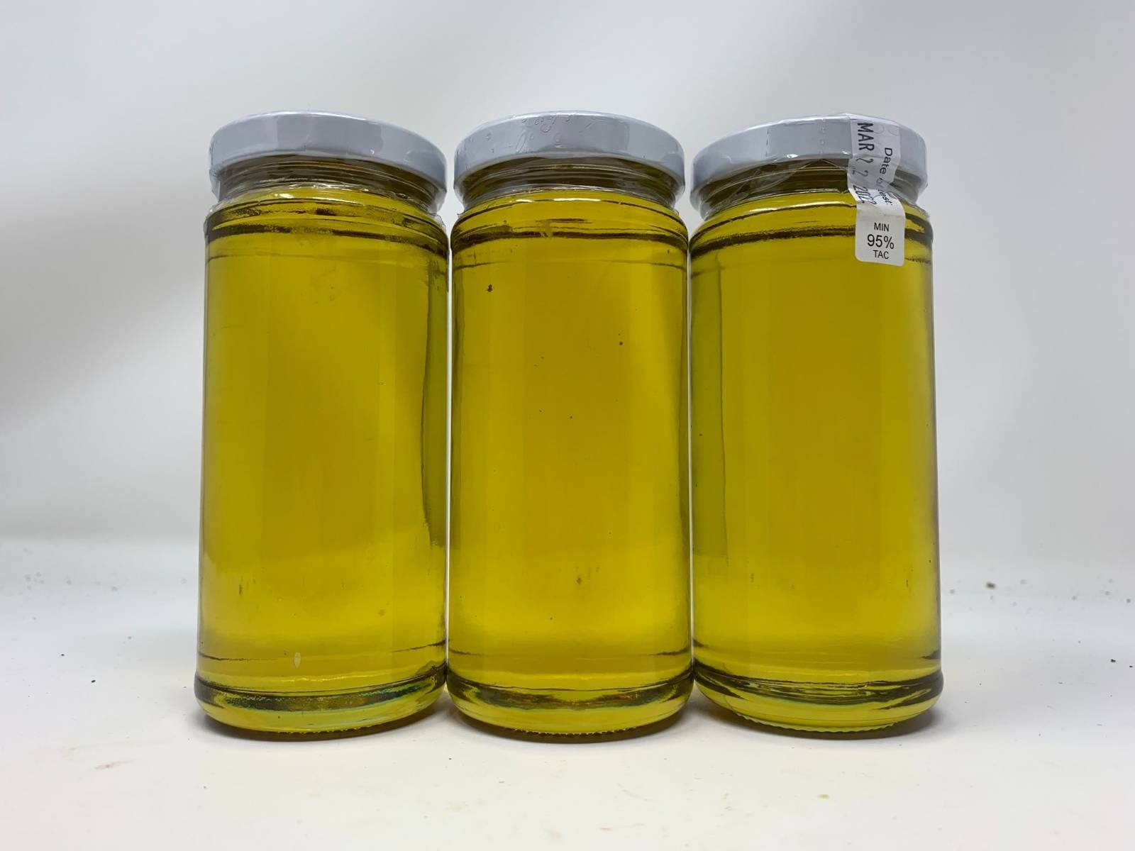 Benefits of Using Delta 9 Distillates Delta 9 THC on its own has several benefits. This cannabinoid has been associated with a wide range of potential therapeutic effects. Research has concluded that delta 9 THC may have the potential to treat symptoms associated with conditions such as anxiety, insomnia, low appetite, muscle spasticity, nausea, and pain. That said, using distillates instead of flowers has plenty of benefits of well. Let’s explore some of the most important ones according to users. Legal status and easy to access. Most states do not have a running medicinal cannabis ruling, which makes getting highly complicated. Using distillates that abide by the 2018 Farm Bill ruling may support and allow consumers to try delta 9 THC easily. Discretion. Smoking flowers can get a little complicated on the road, as you might get a few judging looks. Most vaporizers and vape pens dissipate pretty easily, so a few tokes are more than enough to get high discreetly. Edibles and potency. Using distillates is great for trying edibles. Mainly as you skip all the cannabutter or carrier oil, that usually means getting a skunky-smelling for a while. Instead, you can get premade edibles that stay fresh for longer compared to weed-infused products. As you can tell, using delta 9 THC distillate can be pretty handy for both the consumer and producer. It allows for delta 9 to be more accessible to the public while also keeping it in smaller microdose doses which makes them easy to use for most of the public.