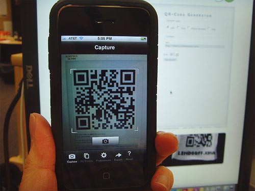 Reading QR code using a mobile phone qr code reader