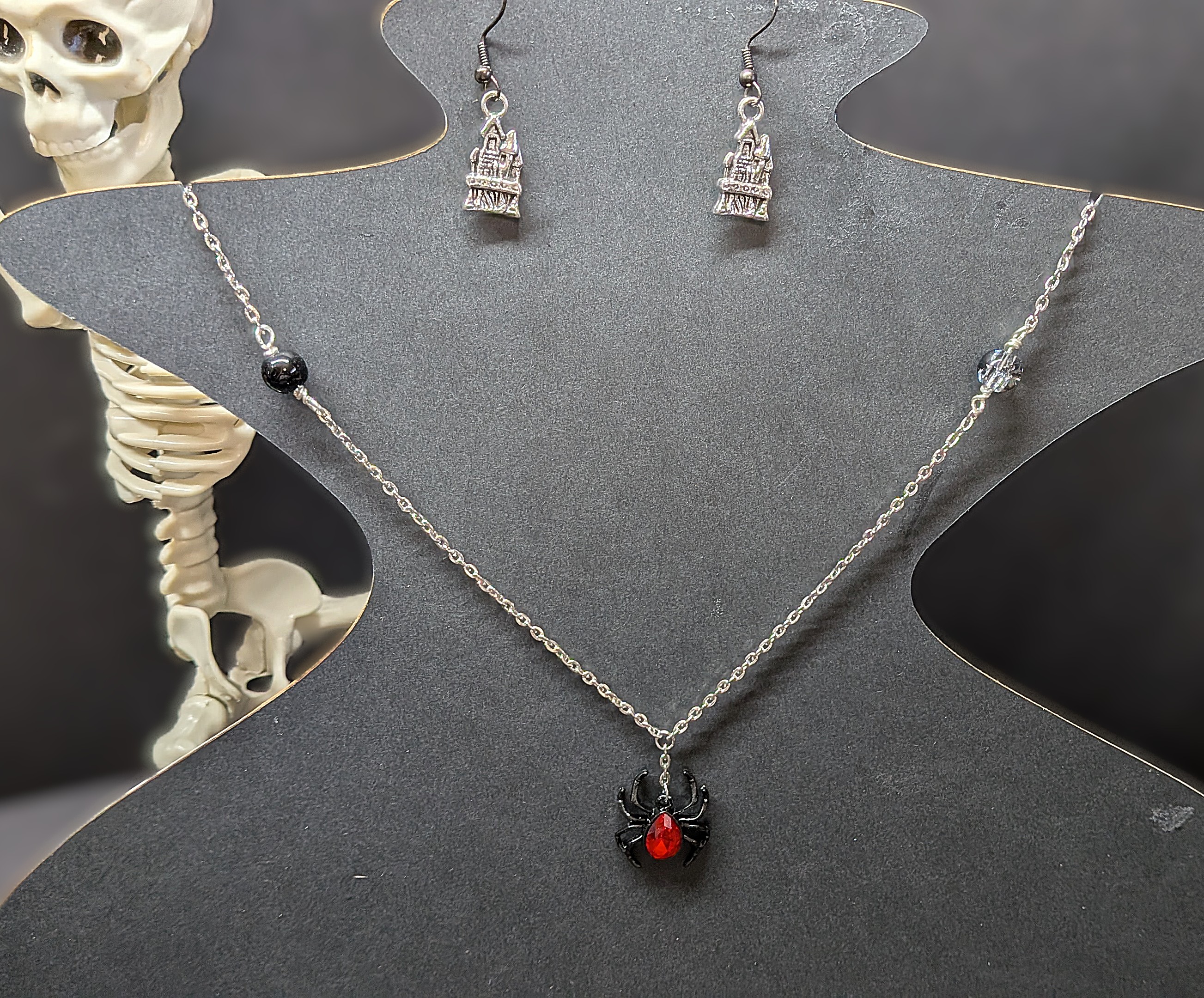 SPIDER NECKLACE & HAUNTED HOUSE EARRINGS