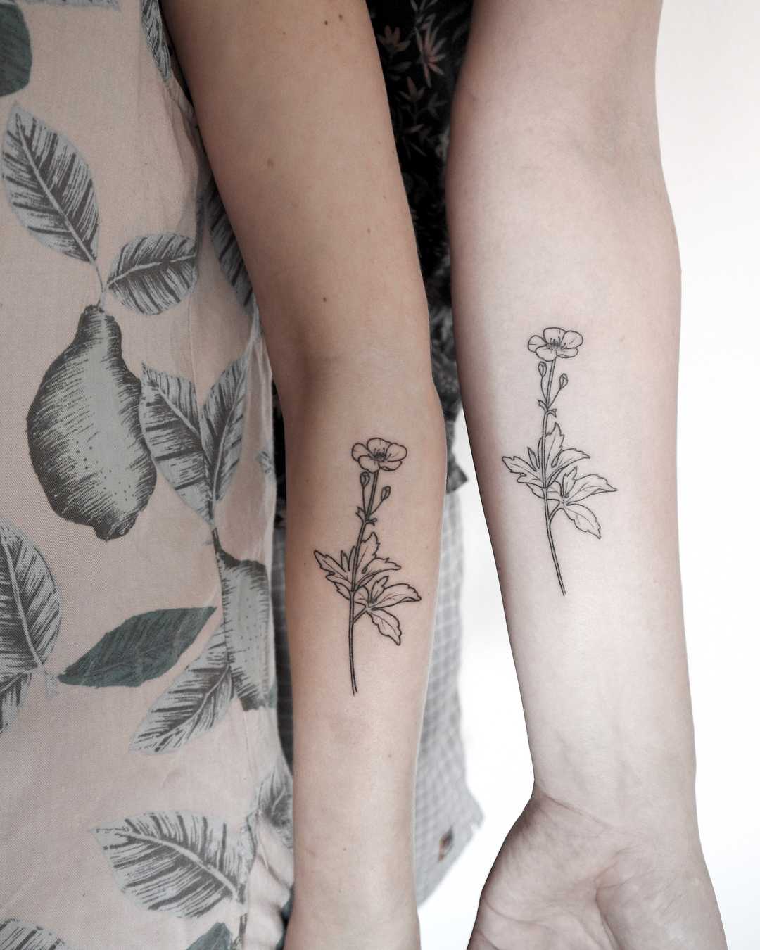 Buttercup ranunculus tatuagem pequena 85 Amazing Buttercup Tattoo Designs With Meanings And Ideas Body Art Guru