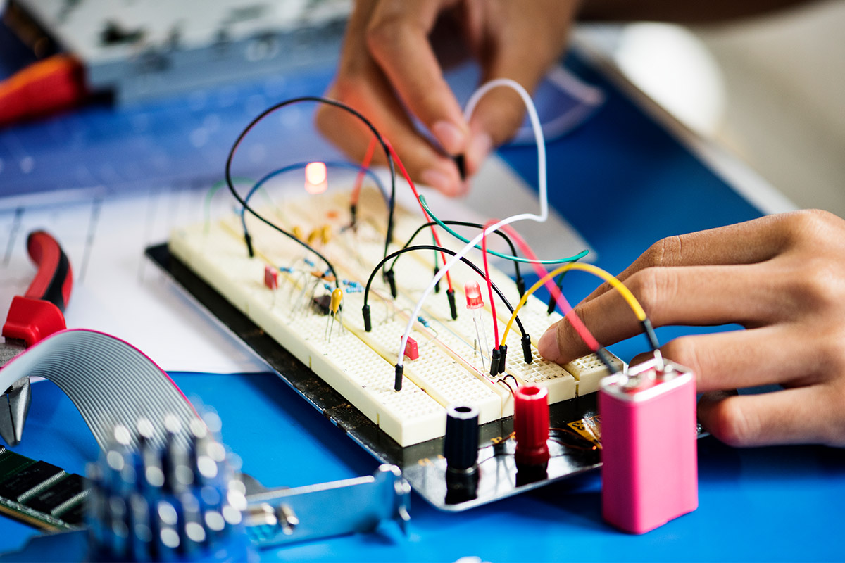 Want to learn robotics with microcontrollers? These training courses