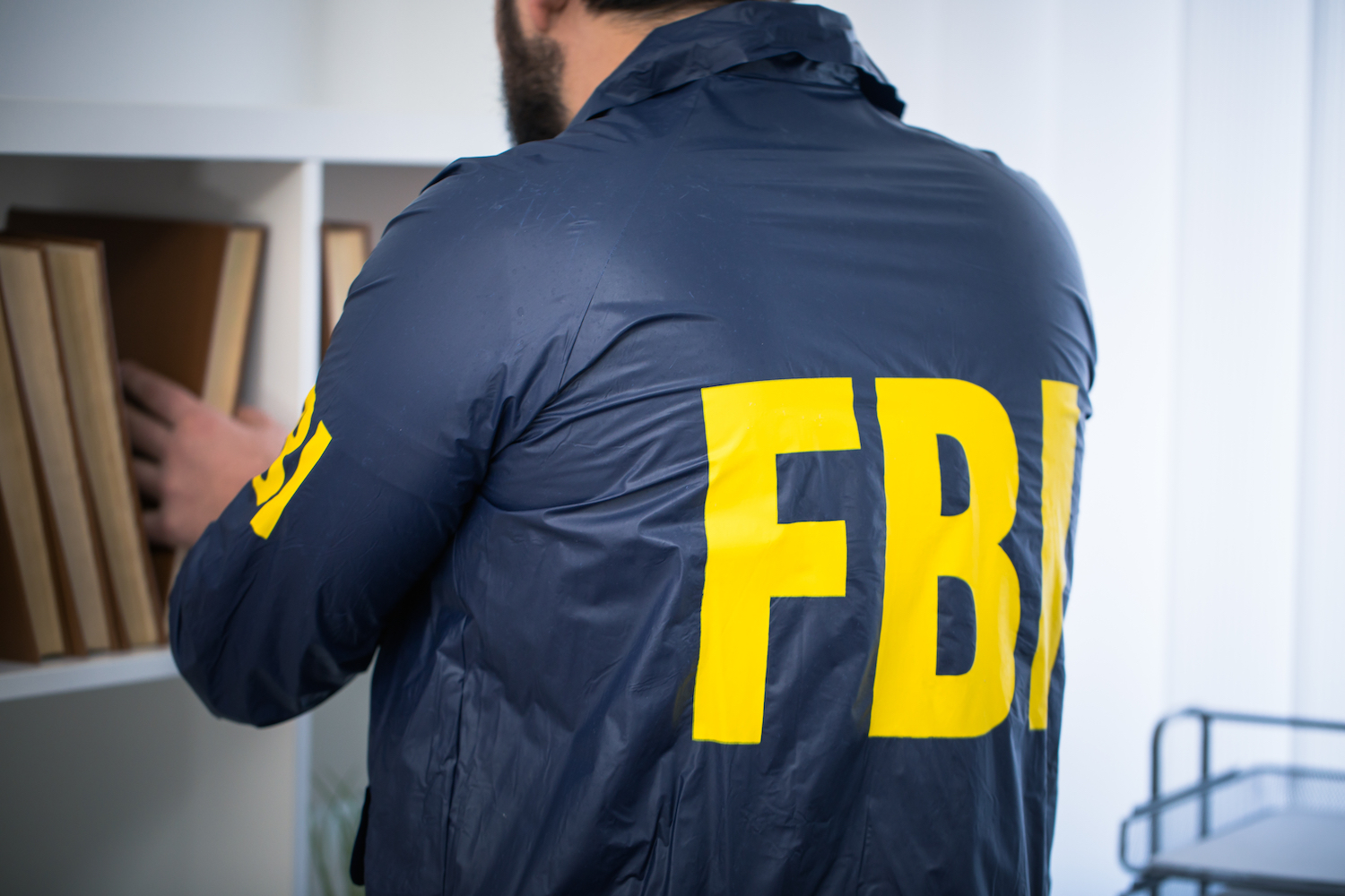 Image: FBI; Dzelat / shutterstock.com