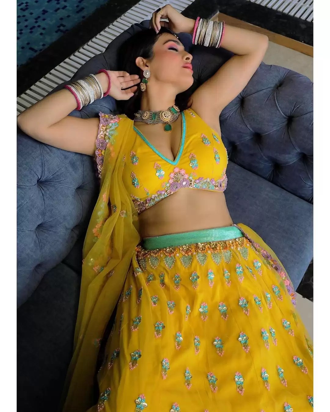 Photos: Neha Malik is looking very beautiful in this yellow  ethnic outfit