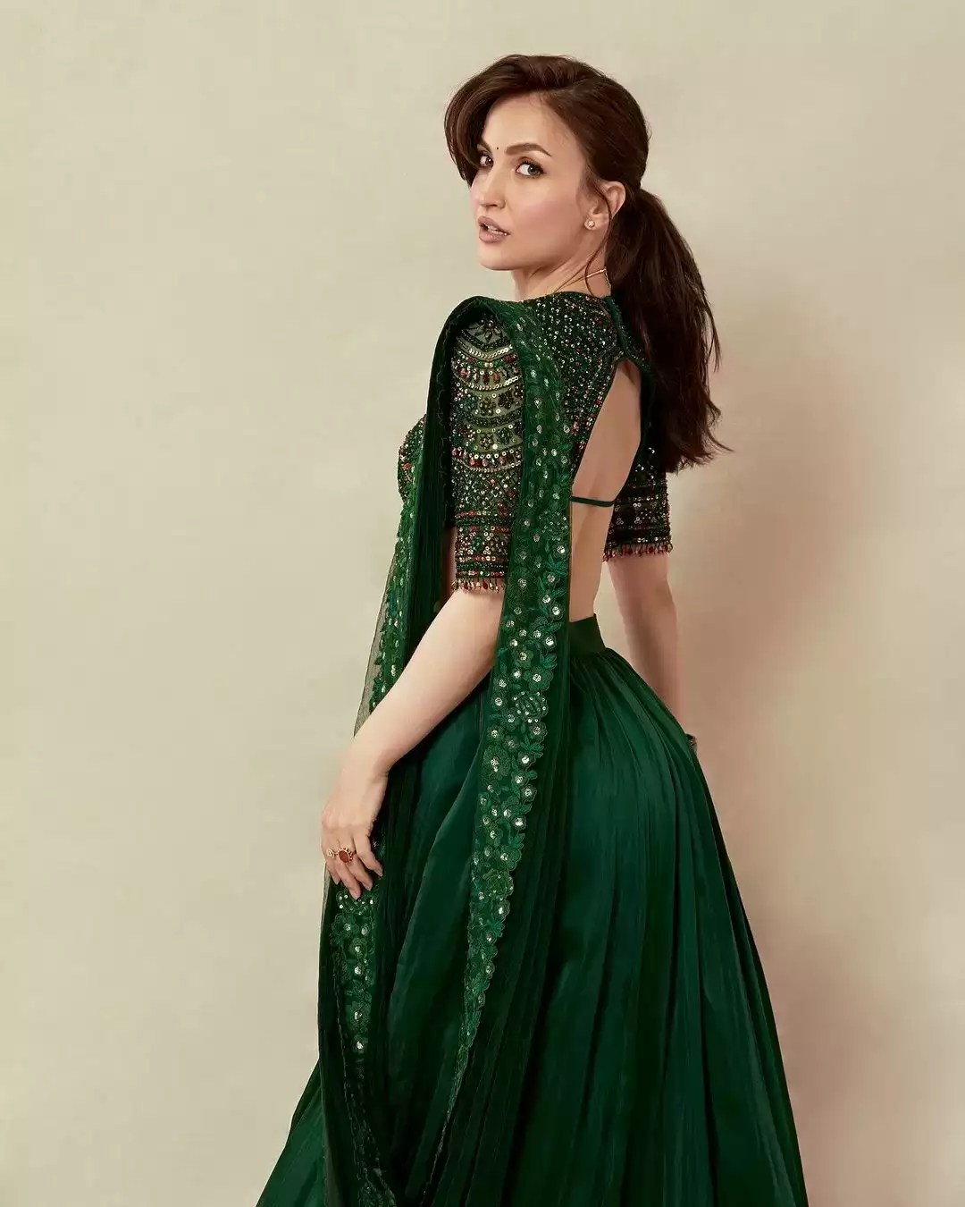 Elli Avram’s desi look in green lehenga went viral,