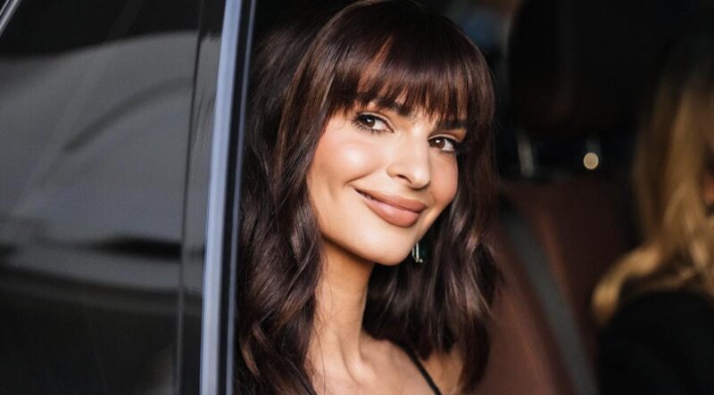 Emily Ratajkowski Flaunts Abs in Chic Activewear Ensemble