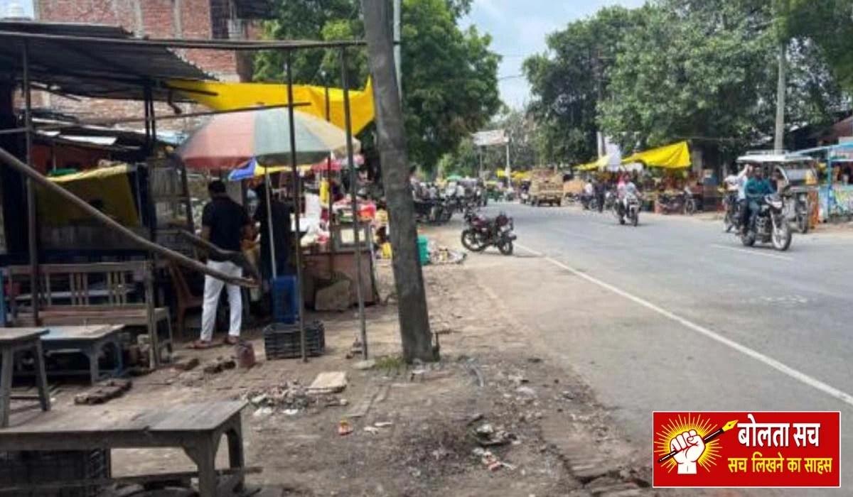 तरकुलवा: अतिक्रमण हटाओ अभियान से दुकानदारों में नाराज़गी, प्रशासन पर भेदभाव के आरोप