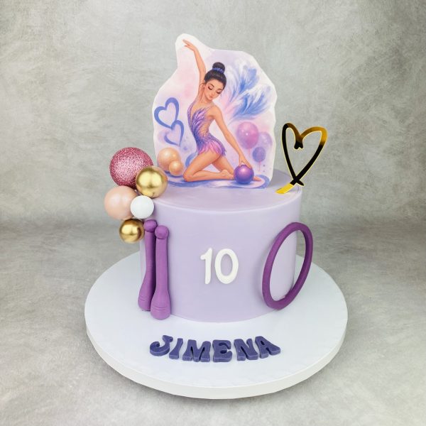 Tarta de cumpleaños de gimnasia rítmica personalizada, de Bonacasa Cake Design (Madrid)