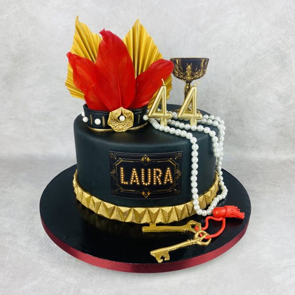 Tarta de cumpleaños para adultos personalizada, de Bonacasa Cake Design (Madrid)