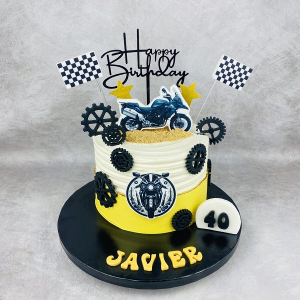 Tarta de cumpleaños para adultos personalizada, de Bonacasa Cake Design (Madrid)