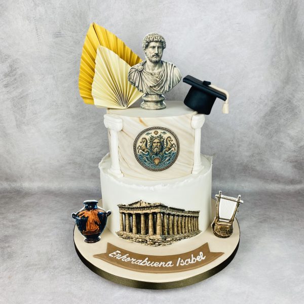 Tarta de cumpleaños para adultos personalizada, de Bonacasa Cake Design (Madrid)