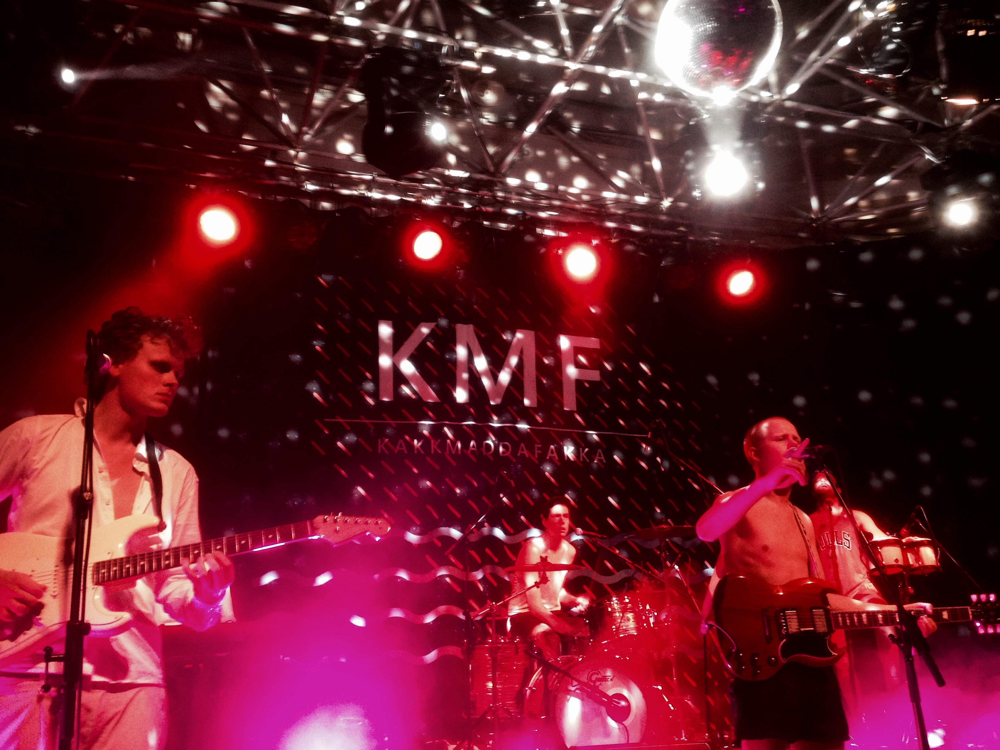 Read more about the article „Spread the Kakk“ – Kakkmaddafakka live in Düsseldorf
