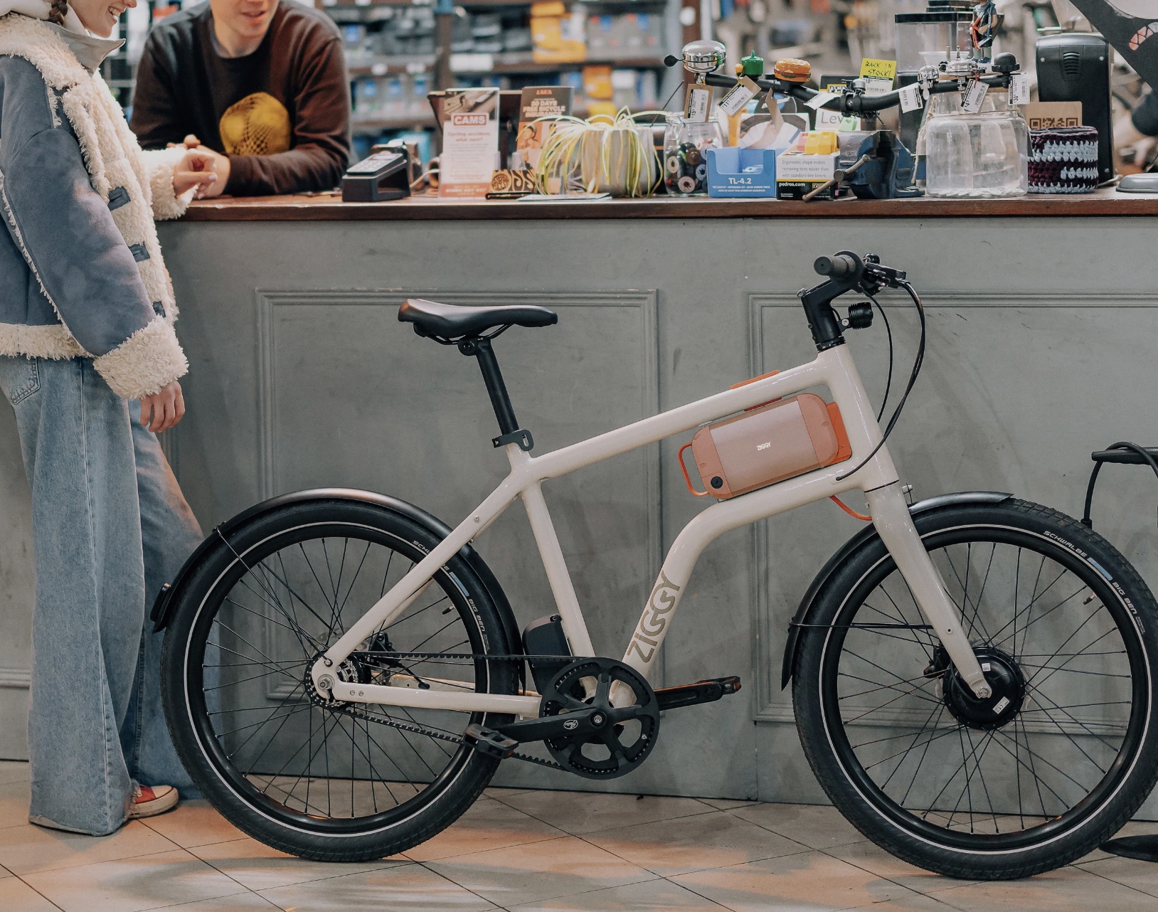 Ziggy le vélo électrique urbain qui fait sensation à Londres avec sa recharge USB-C