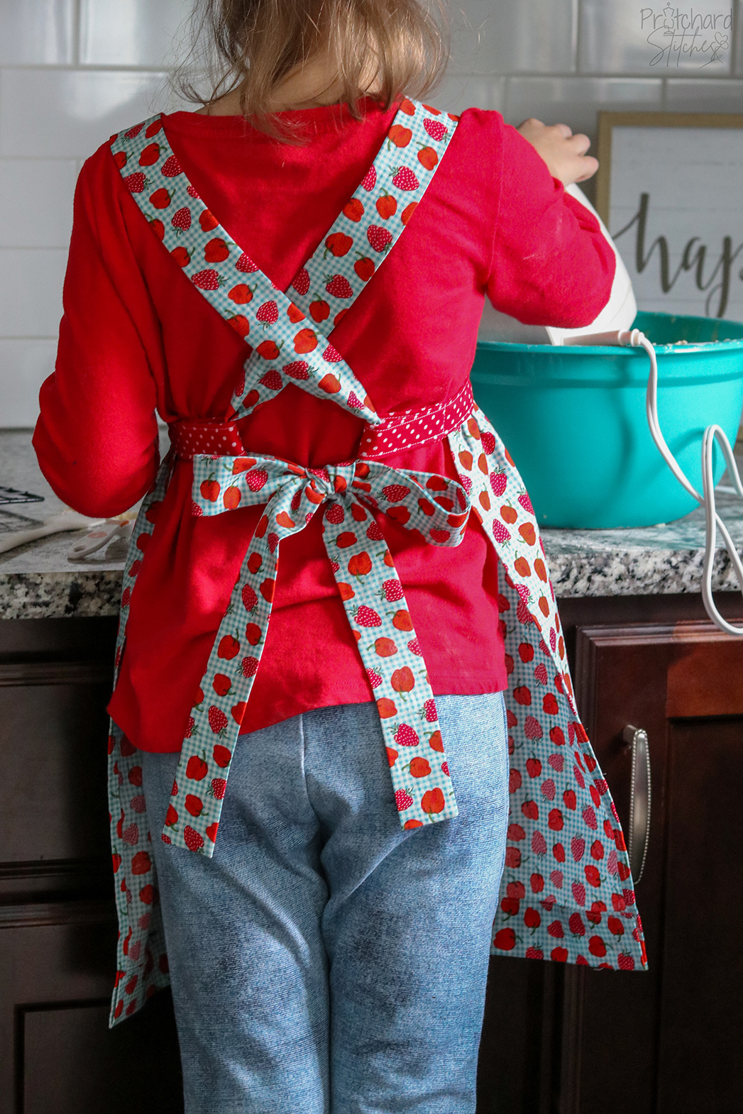 FREE Gingerbread Apron Digital Sewing Pattern (TODDLER, CHILD, TWEEN)