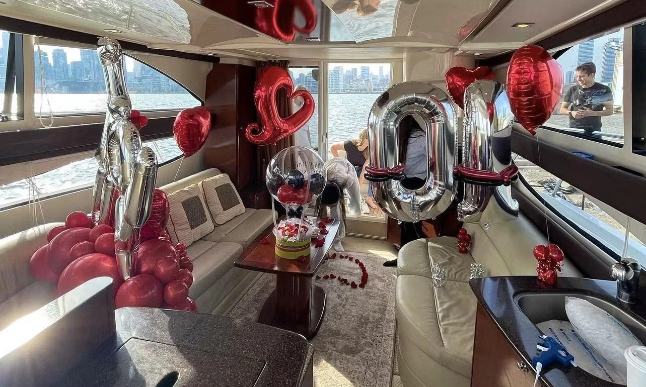 Boat rental,boat rental toronto,party boat rental toronto,party boat toronto,yacht rental