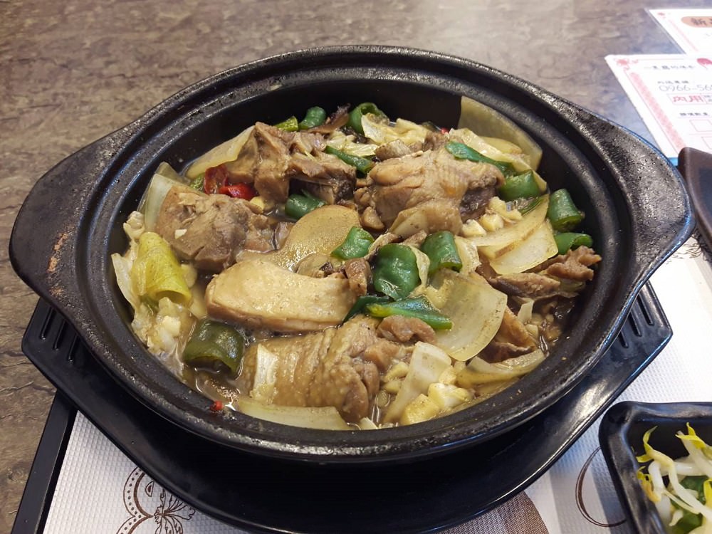 【台南 東區】來道-黃燜雞米飯。百元吃名菜黃燜雞、花雕雞｜令人銷魂的白飯殺手