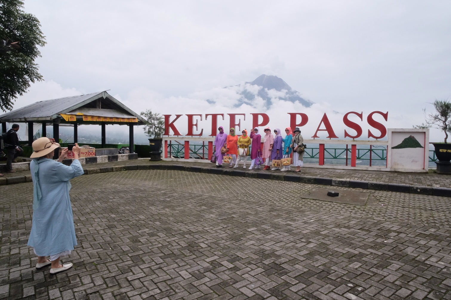 Wisatawan di Daya Tarik Wisata Ketep Pass Magelang_Foto Disparpora