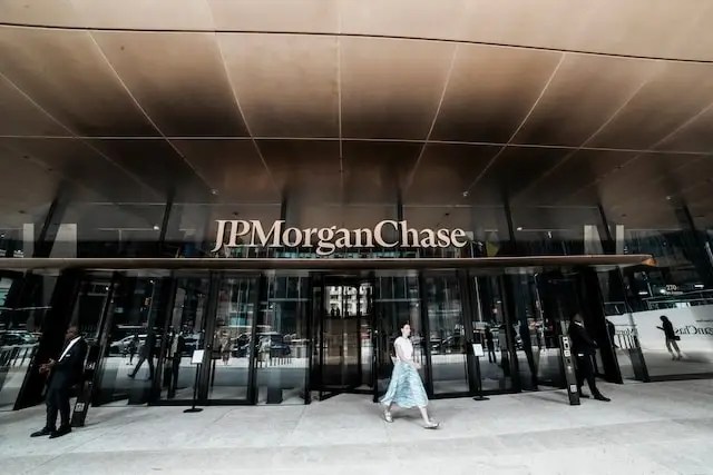 JPMorgan Cinsel Taciz Davası Reddedildi, Yeniden Açılması Bekleniyor