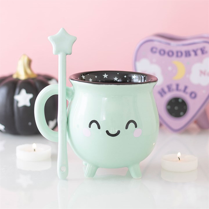 Taza con forma de caldero verde menta y agitador tipo varita