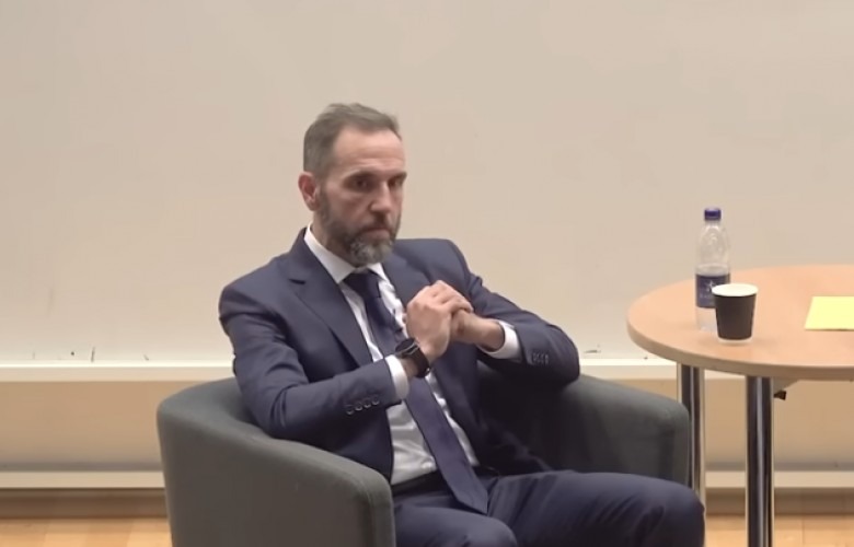 Smith: Raste si ai i UÇK-së marrin vite për t’u ndjekur penalisht