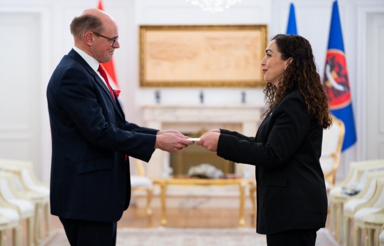 Osmani pranoi letrat kredenciale nga ambasadori i ri i Norvegjisë në Kosovë