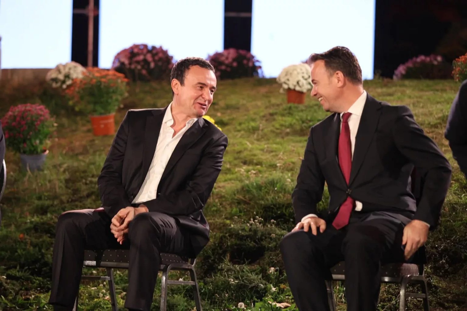 Peci: Vazhdojmë, ecim me përulësi e me nder, drejt fitores