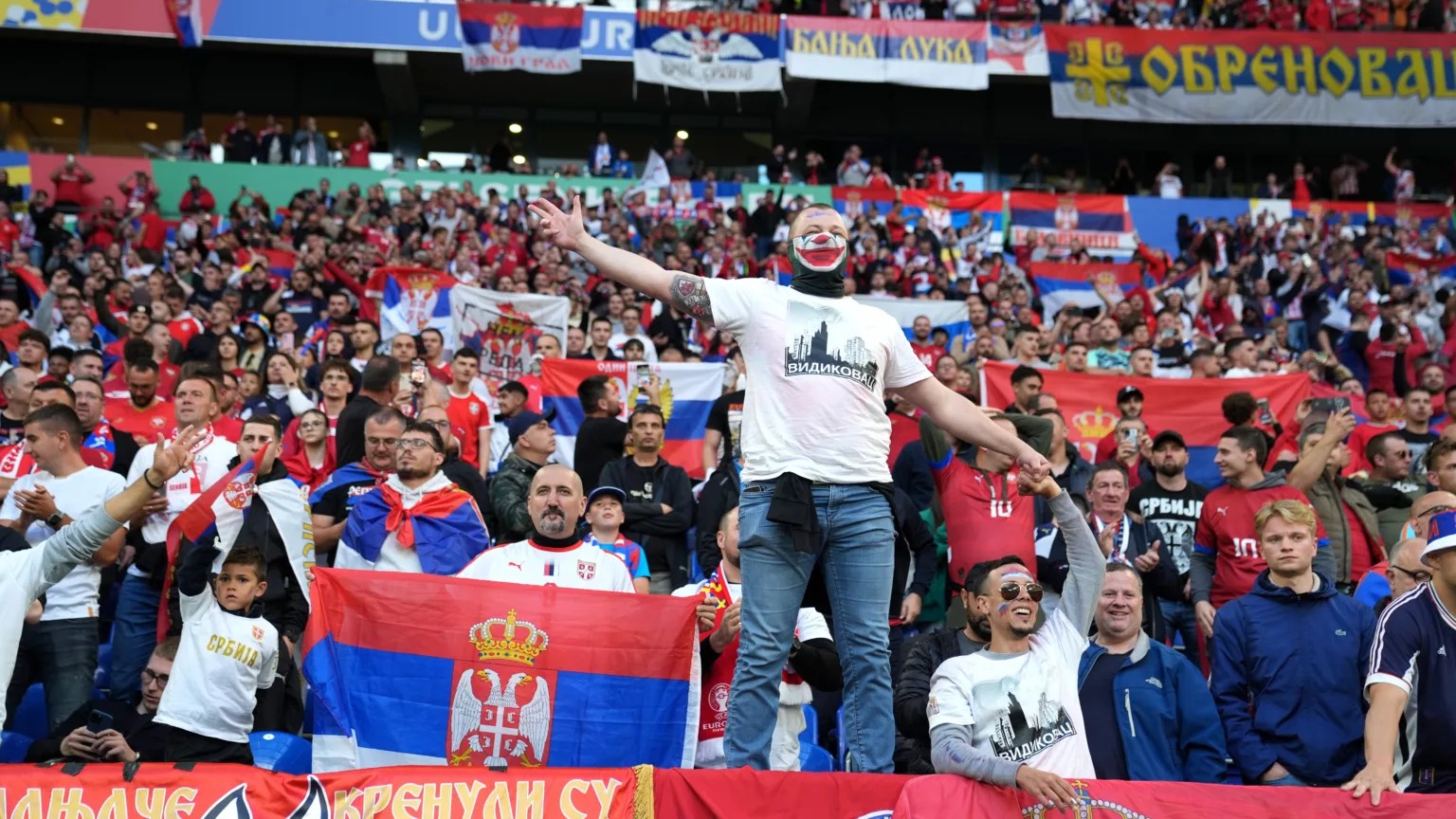 Serbia gjobitet rëndë nga FIFA me 87,500 franga  për shkeljet në ndeshjen me Shqipërinë