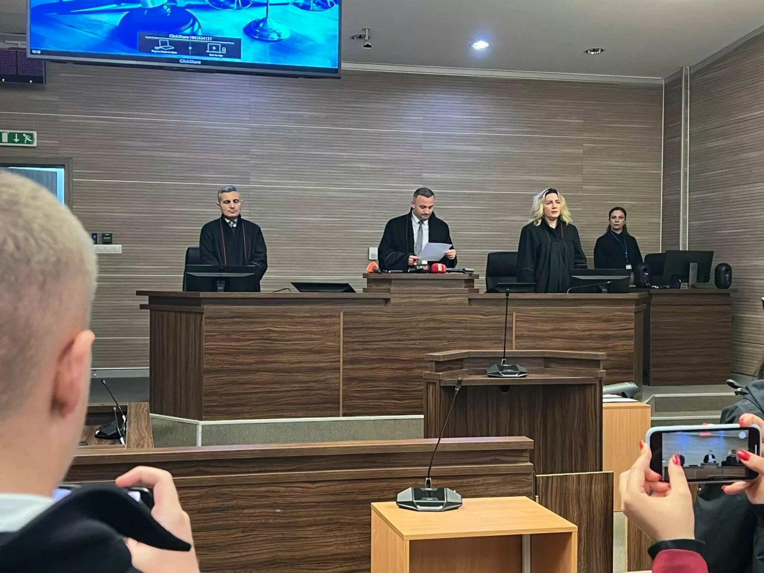 Dënohet me 10 vite burgim ish-polici dhe inspektori Shaqir Lutvija, për torturat ndaj shqiptarëve