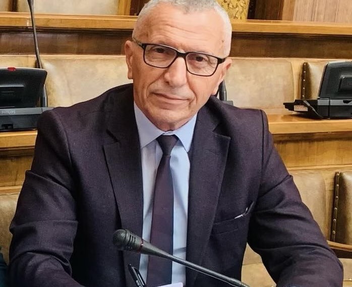 Kamberi: Diskriminimi ndaj shqiptarëve është sistematik dhe i organizuar