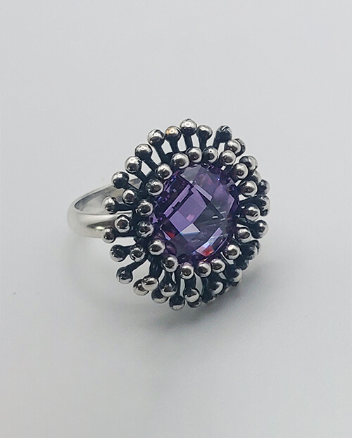 Bella Ring The Soj - High Resolution Vintage Images for Desktop